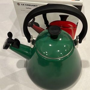 Le Creuset Tea kettle